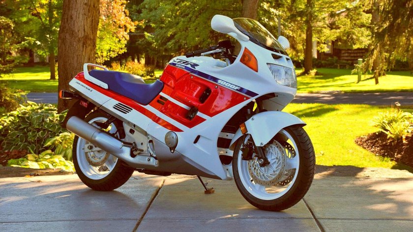 Honda CBR 1000f