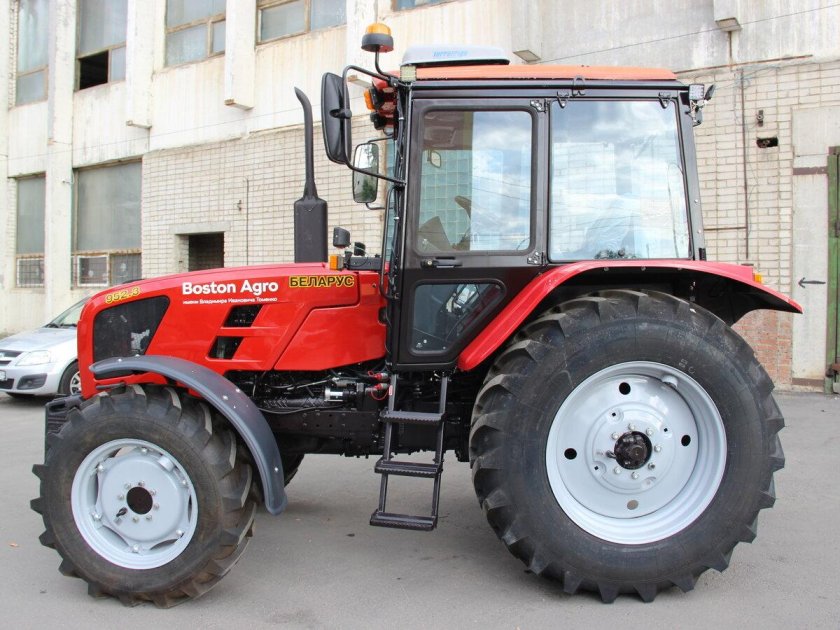 Трактор МТЗ Беларус 1025