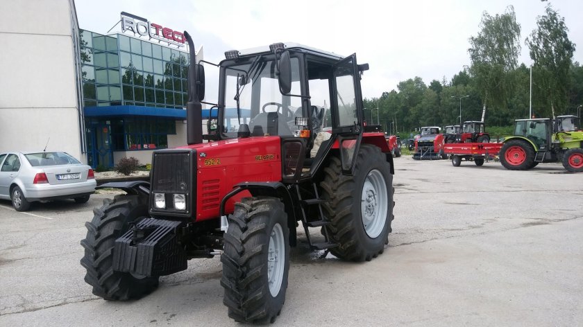 Новый трактор беларус