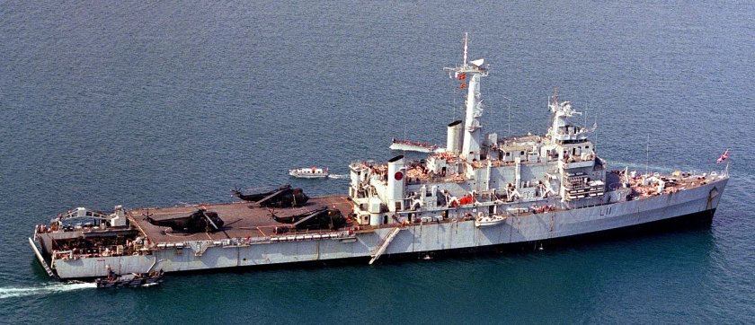 Десантный корабль Феарлес