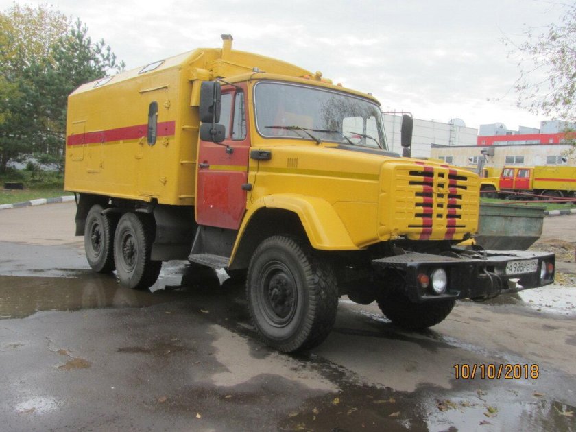 ЗИЛ 4334 кунг