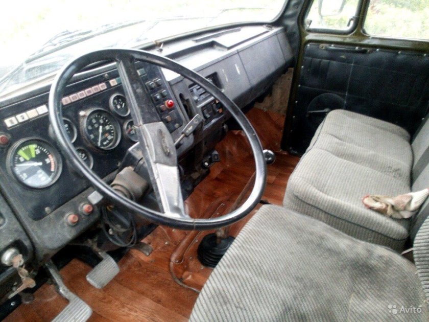 ЗИЛ 4334 кабина