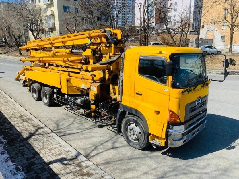 Бетононасос хино
