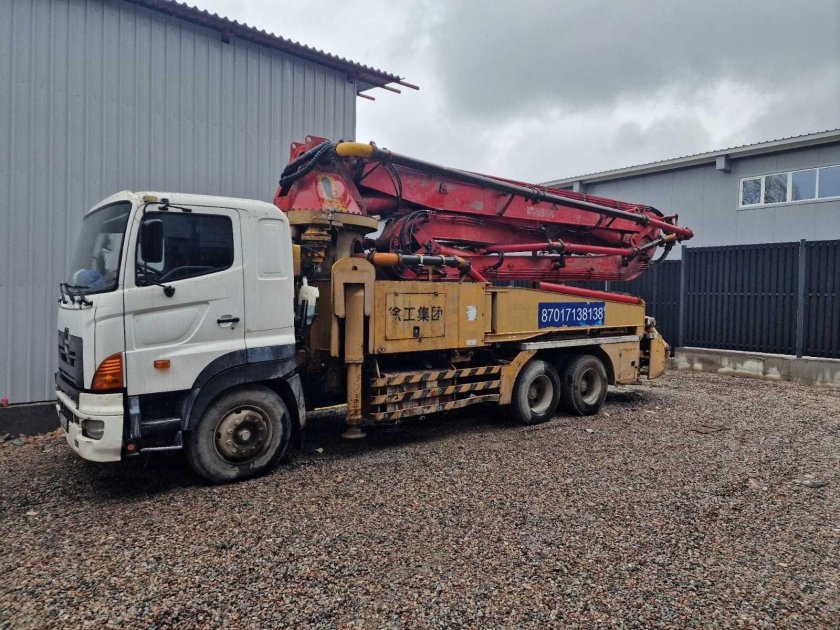 Автобетононасос путцмайстер 28 метров