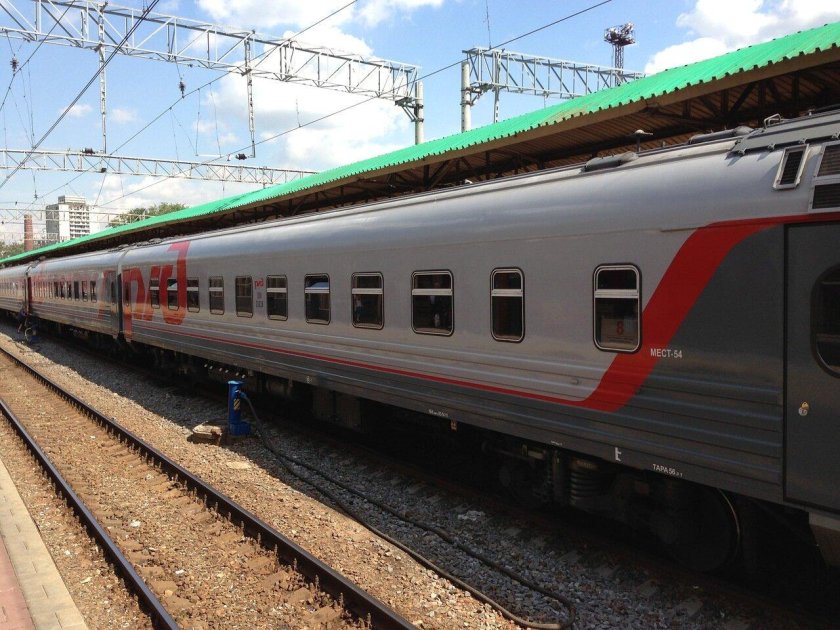 Фирменный поезд Демидовский экспресс