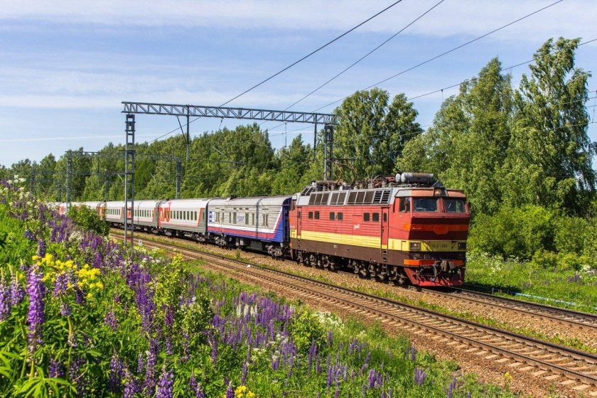 Поезд демидовский экспресс