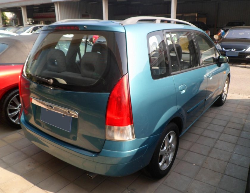 Ford Ixion 2000