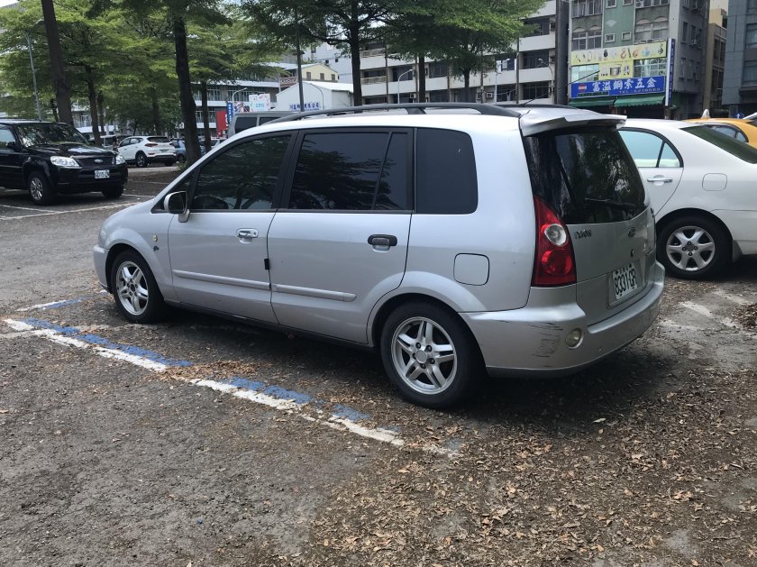 Ford Ixion 2001