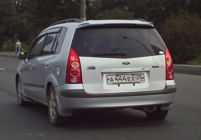 Форд Иксион 2000