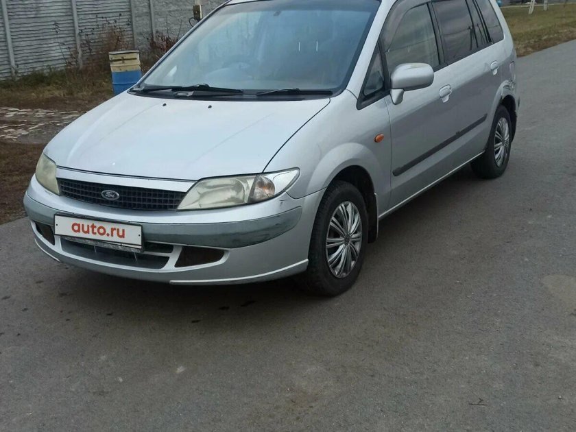 Мазда премаси 2000