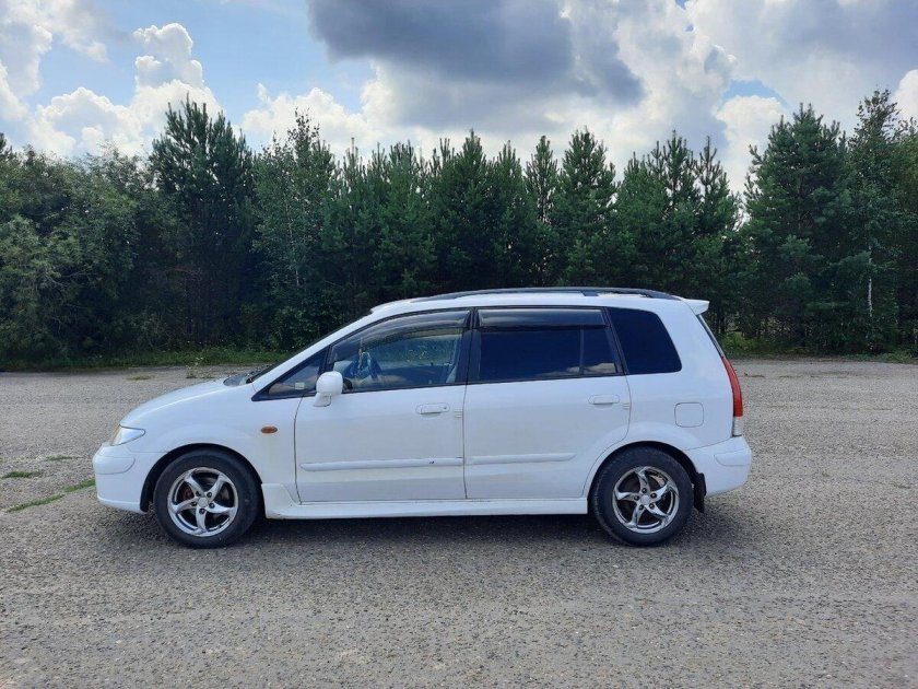 Мазда премаси 2001