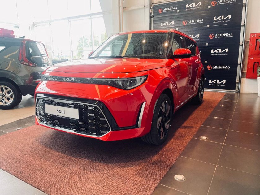 Киа соул 2019 красная с черной крышей