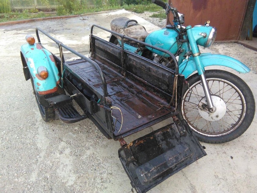 Грузовой боковой прицеп ИЖ 9.204