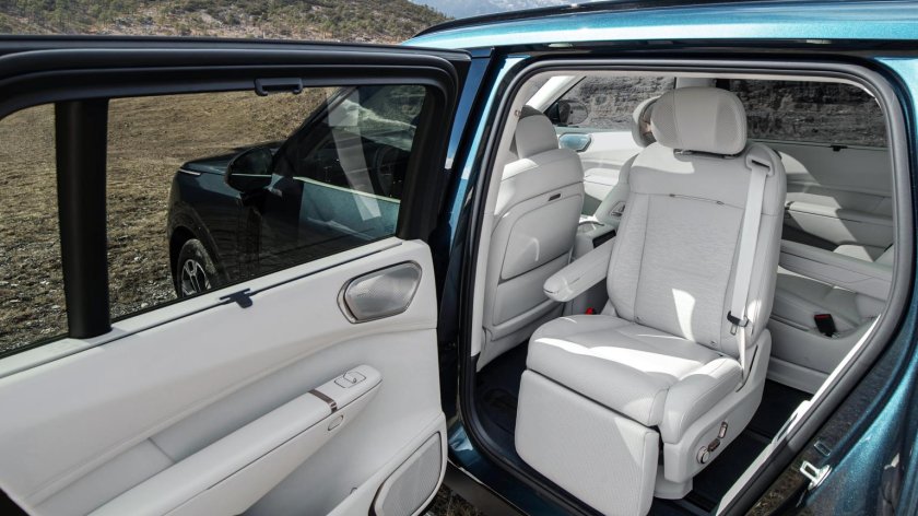 Chrysler pacifica 2017 салон