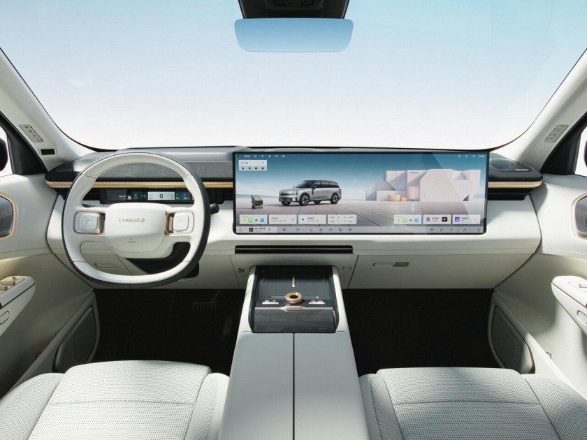 Lynk co 900 салон