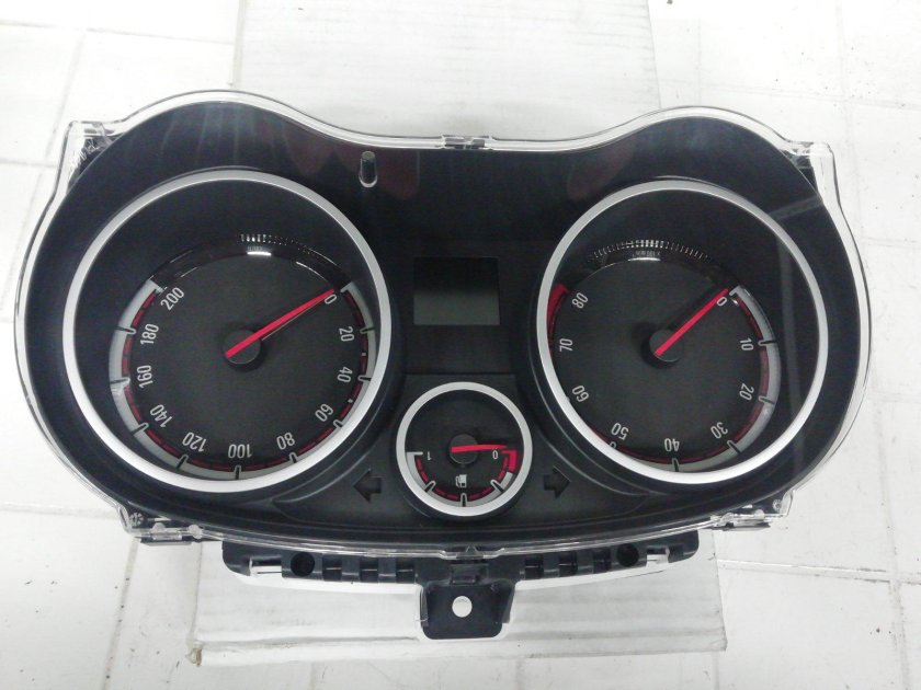 Панель Опель Корса 2007