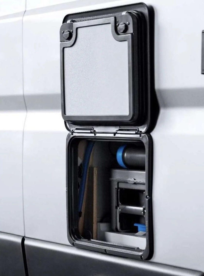 Люк сервисный gp95