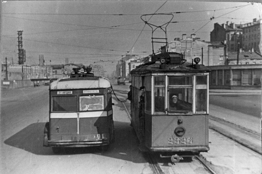 ЯТБ-1 Ленинград