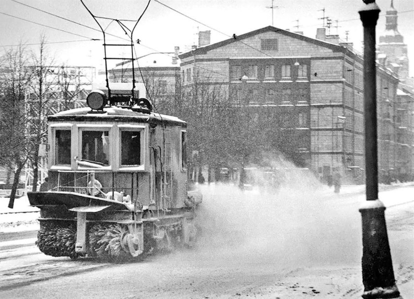 Снегоочиститель трамвайных путей