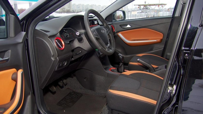 Тигго 2 салон