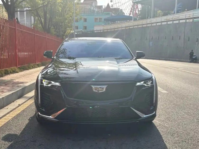 Кадиллак ст 4