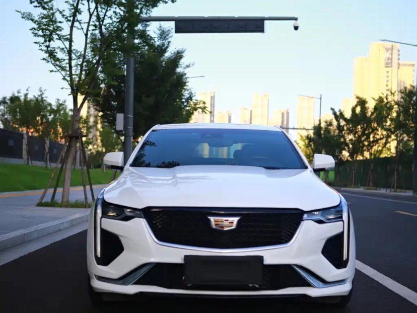 Кадиллак ст 4