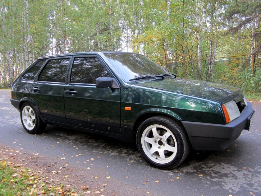 ВАЗ 2109 зеленый металлик