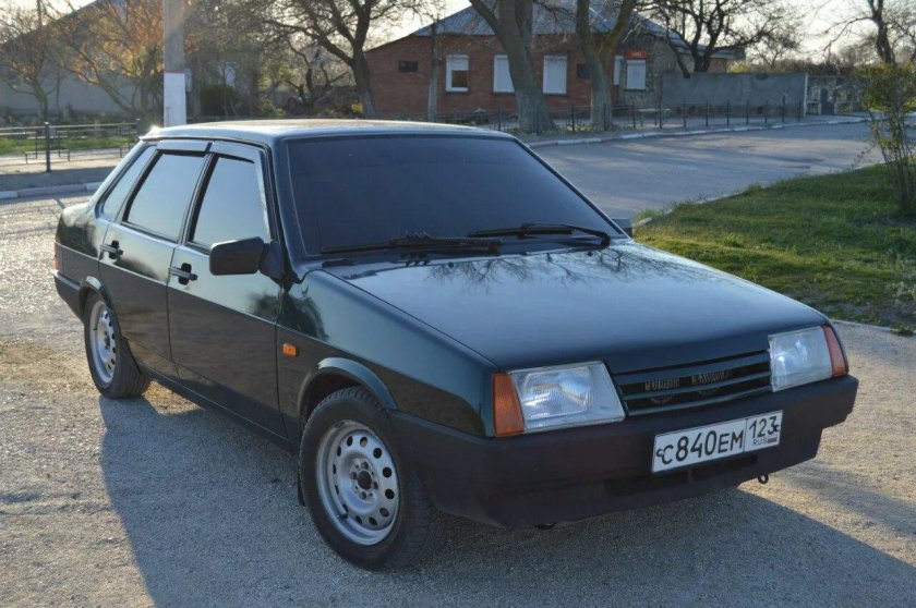 ВАЗ 21099 тёмно зелёная