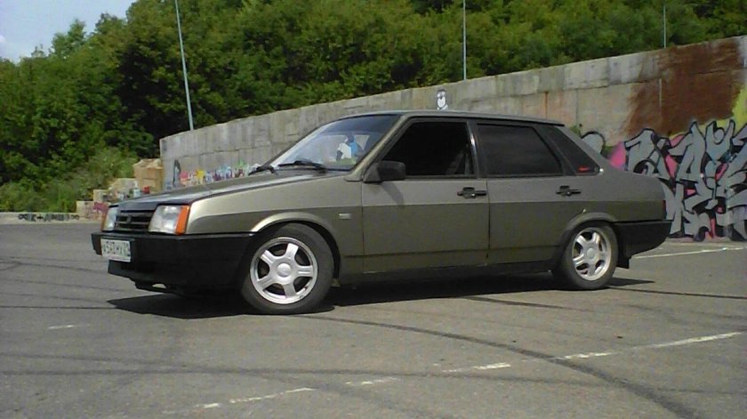 ВАЗ 21099 серо-зеленый