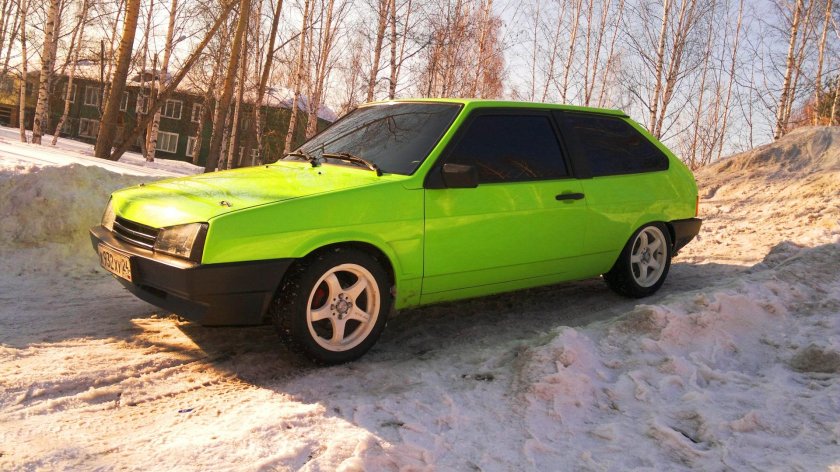 ВАЗ 2108 салатовая