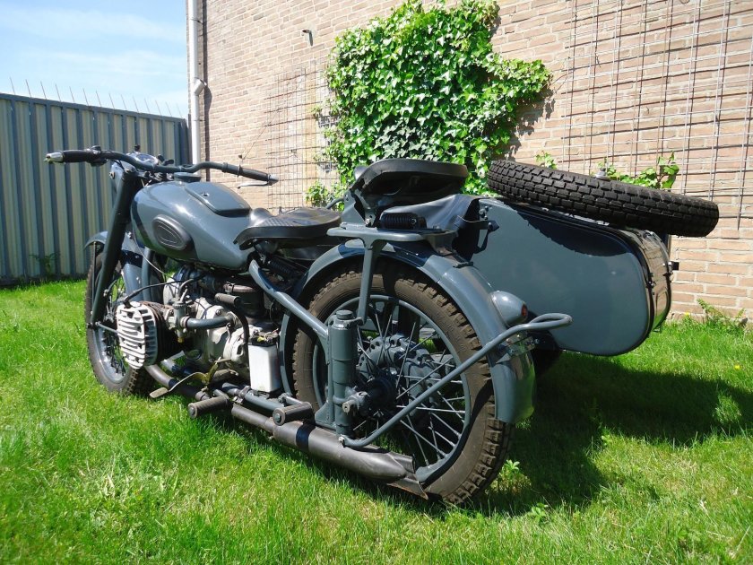 Мотоцикл Урал м 66