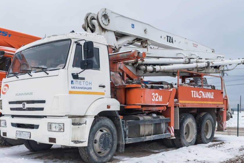 Автобетононасос КАМАЗ АБН 32
