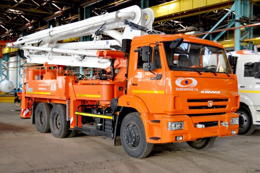 КАМАЗ 43118 бетононасос