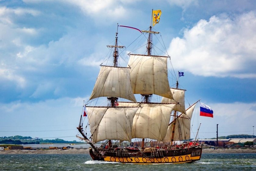 Штандарт Фрегат, 1703