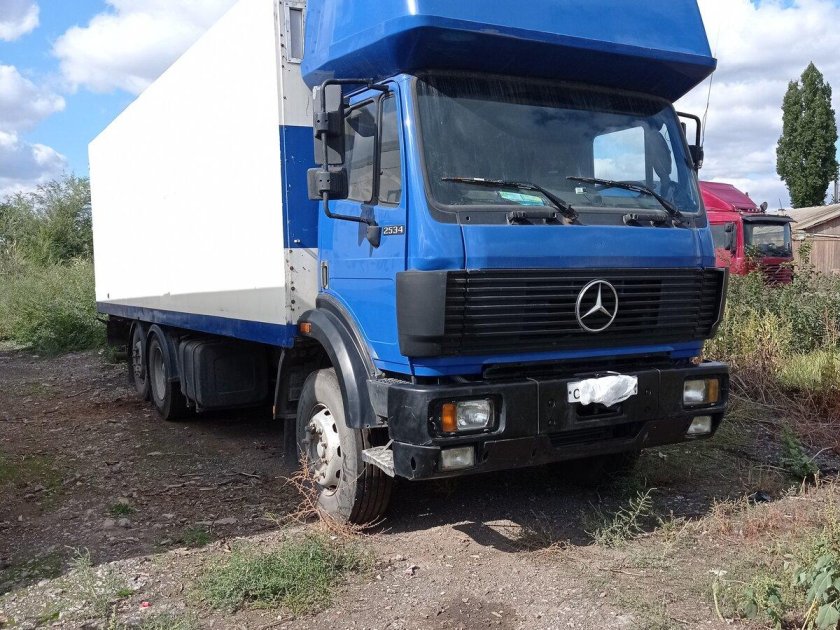 Мерседес бенц 814