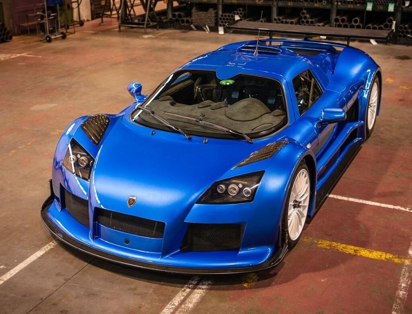 Gumpert apollo sport 2010