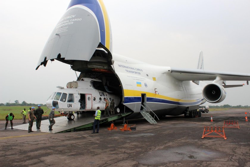 Грузовой самолёт АН-124