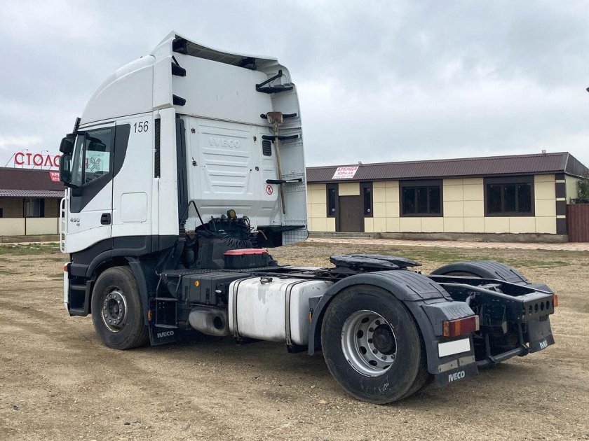 Грузовики и спецтехника