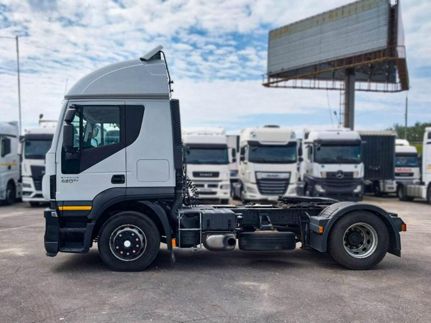 Седельный тягач