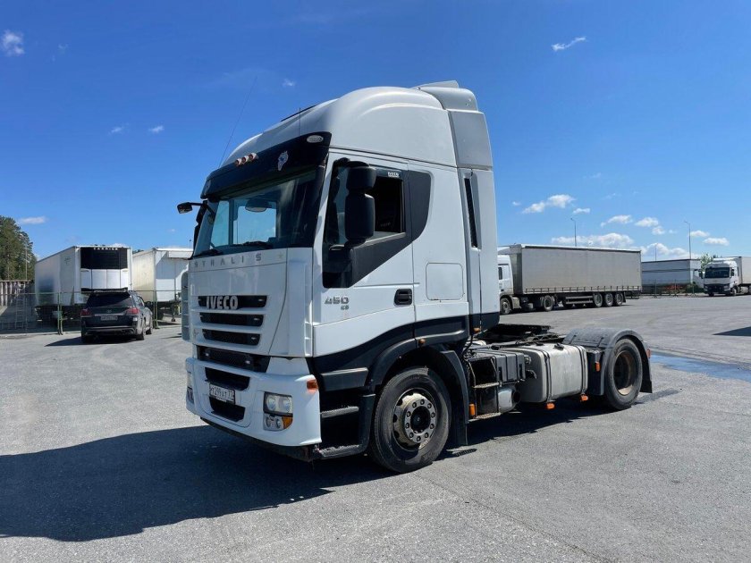 Тягач ивеко