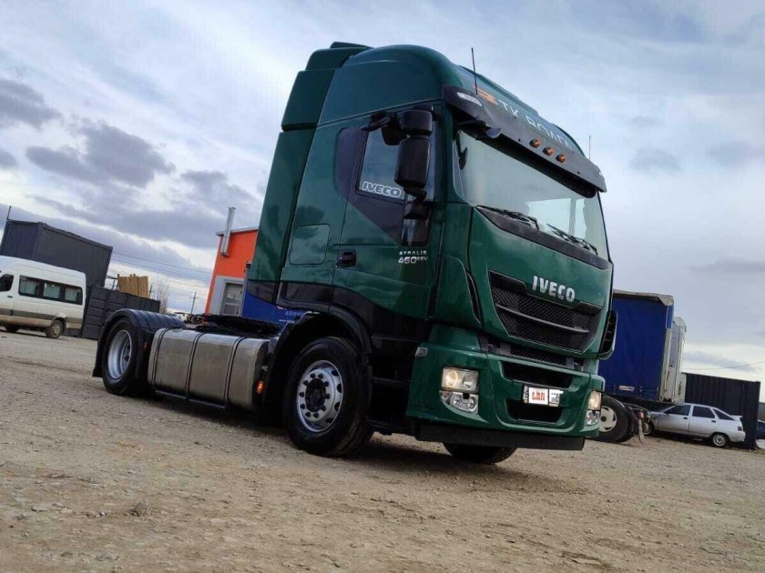 Тягач ивеко