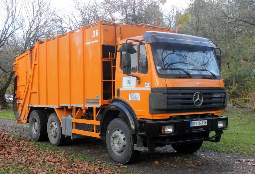 Мерседес 2524