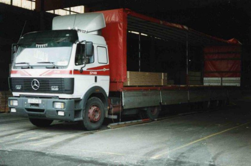 Mercedes-Benz sk 1748