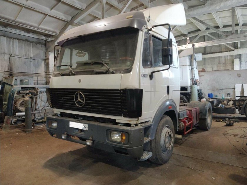 Мерседес 1835