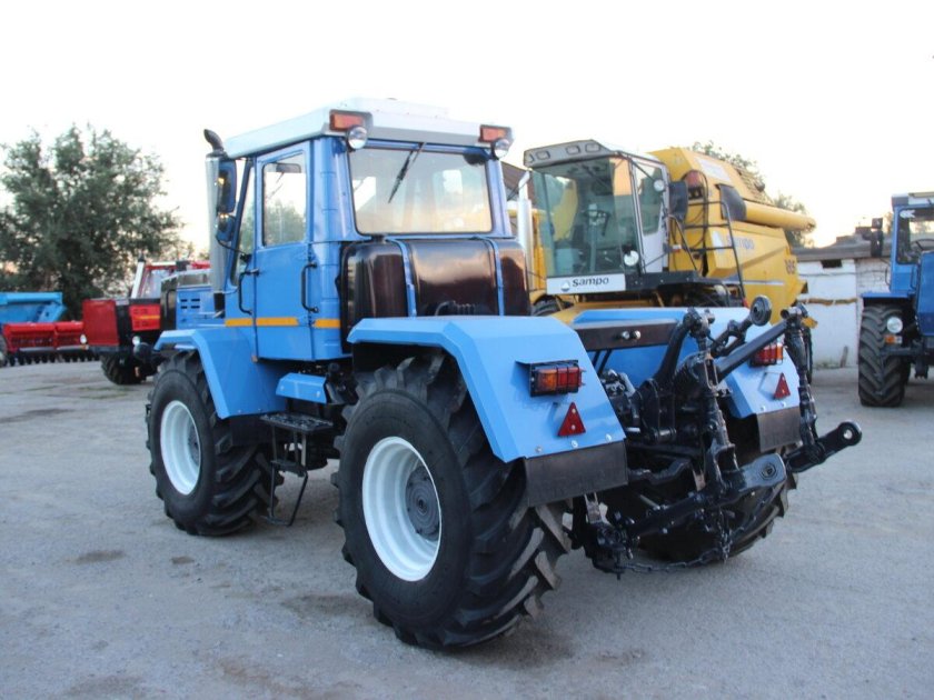 Трактор хтз т 150