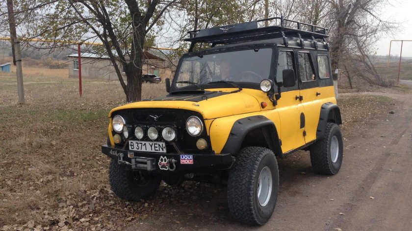 УАЗ 469 желтый