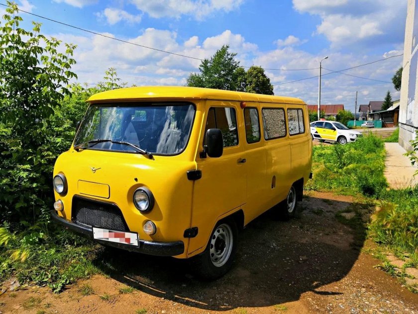 Микроавтобус УАЗ 2206