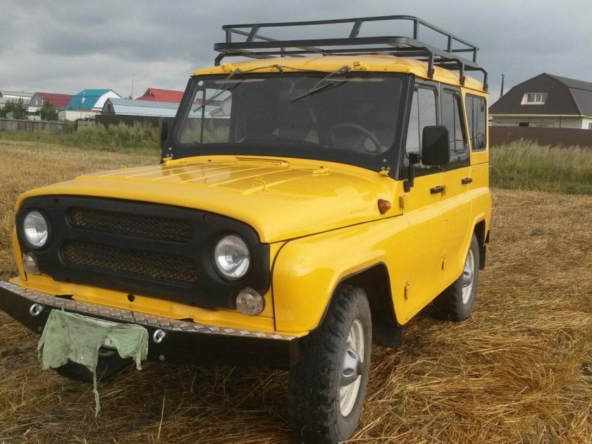 УАЗ 31514 желтый