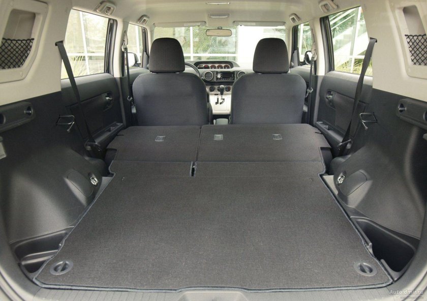 Scion XB салон