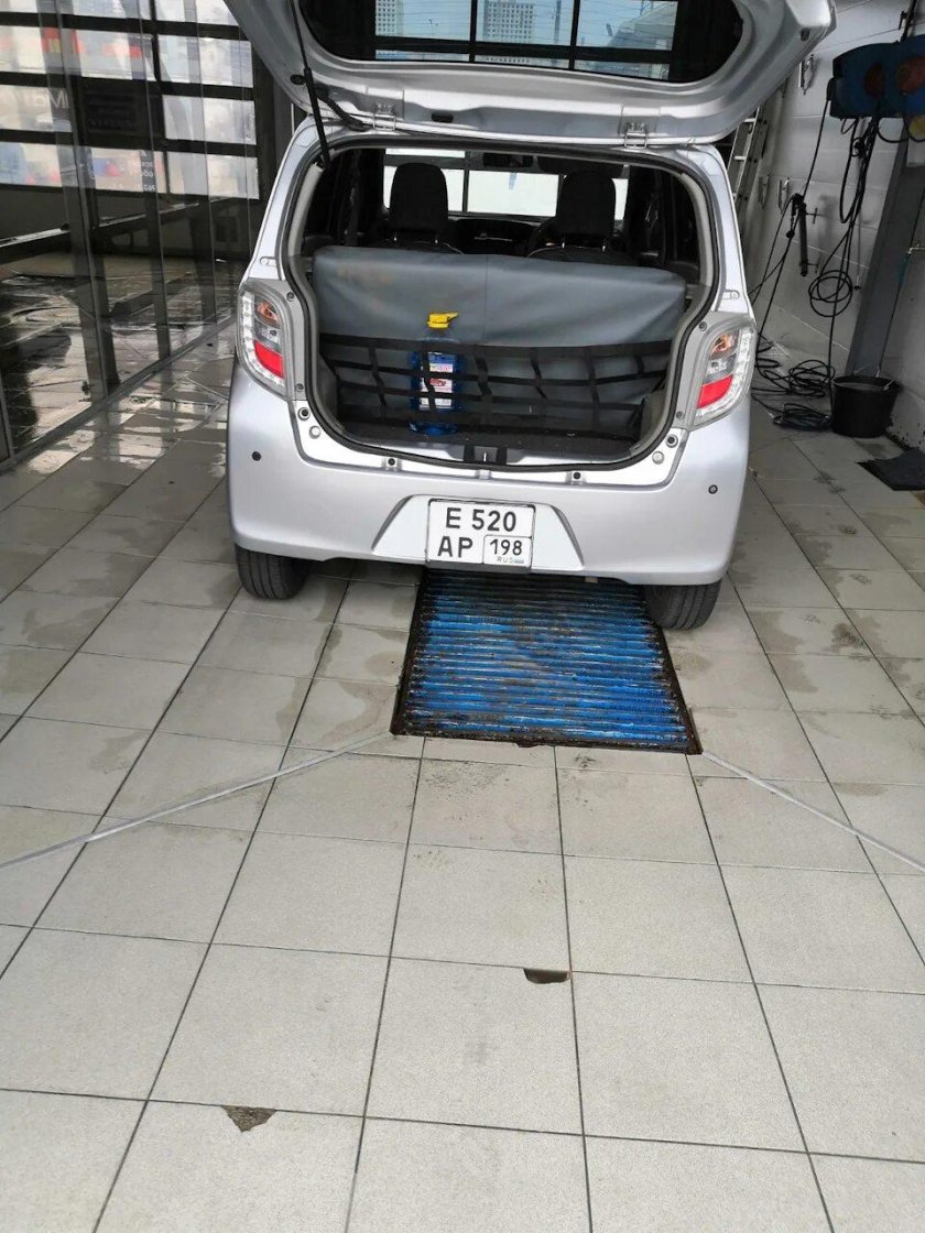 Daihatsu Mira багажник